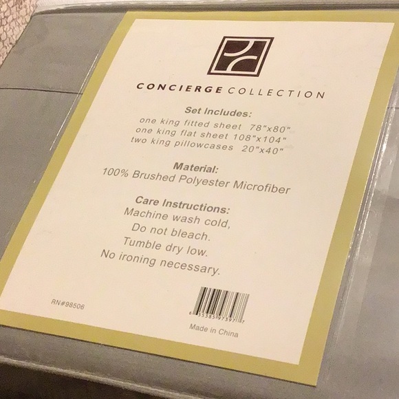 NWT KING SHEET SET CONCIERGE COLLECTION LIGHT GRAYSET. Still in zippered bag - Picture 2 of 4